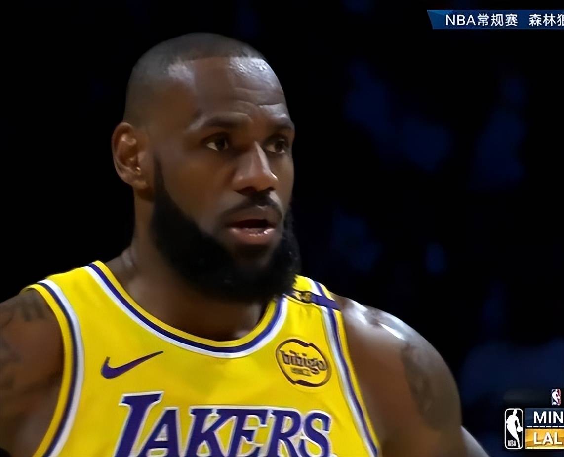 詹姆斯爆冷击败西班牙队，战术调整引爆全场！的简单介绍