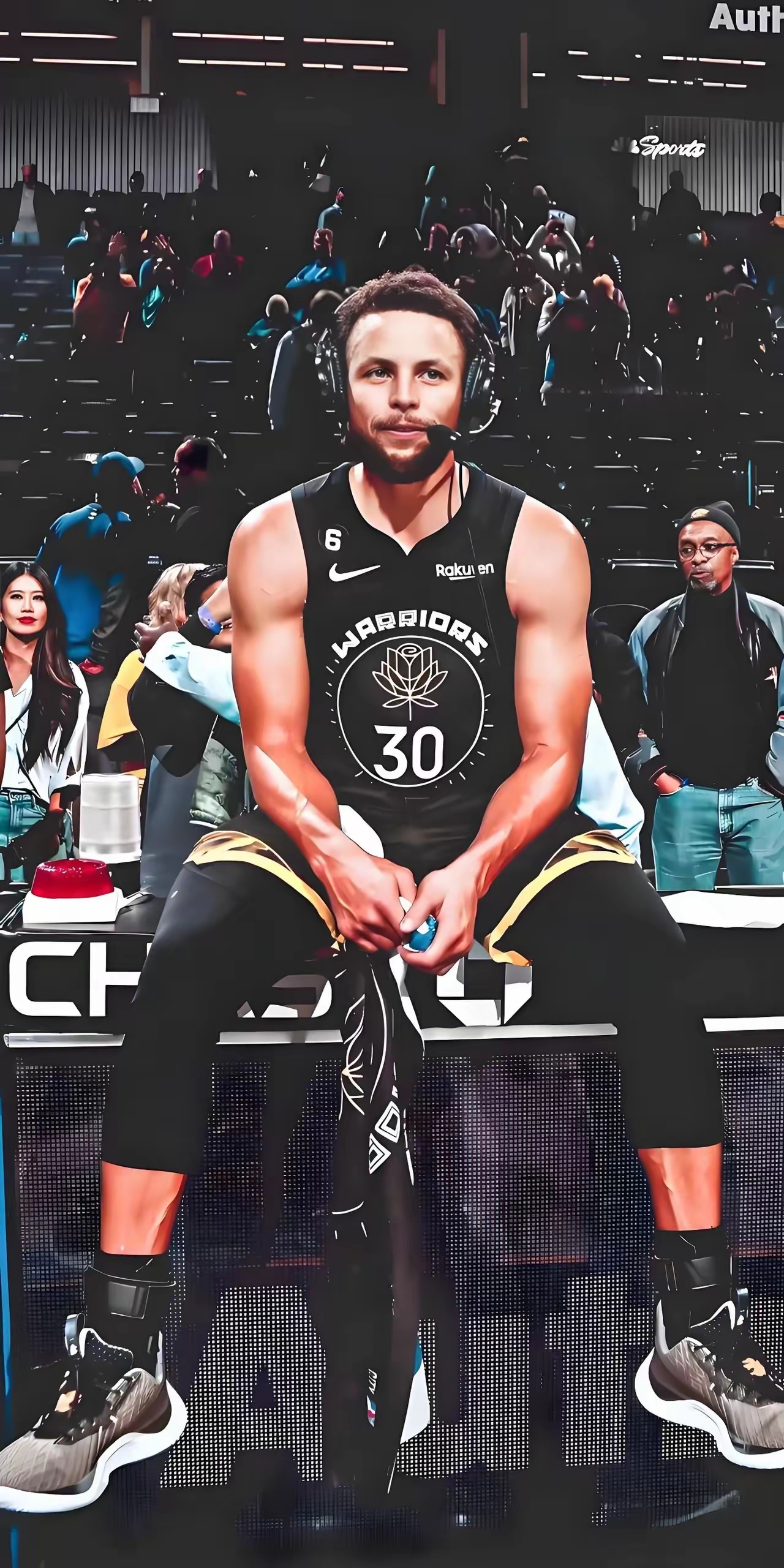 关于库里迎来十五赛季出色发挥，尤文图斯观众热烈欢呼！的信息